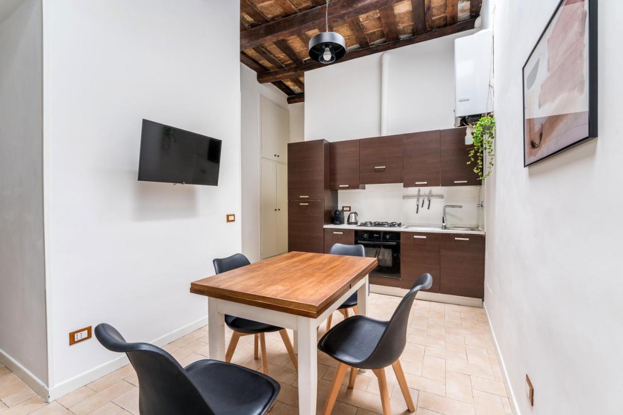 Apartment Nora's Home, Charmy In The Heart Of Trastevere Rom